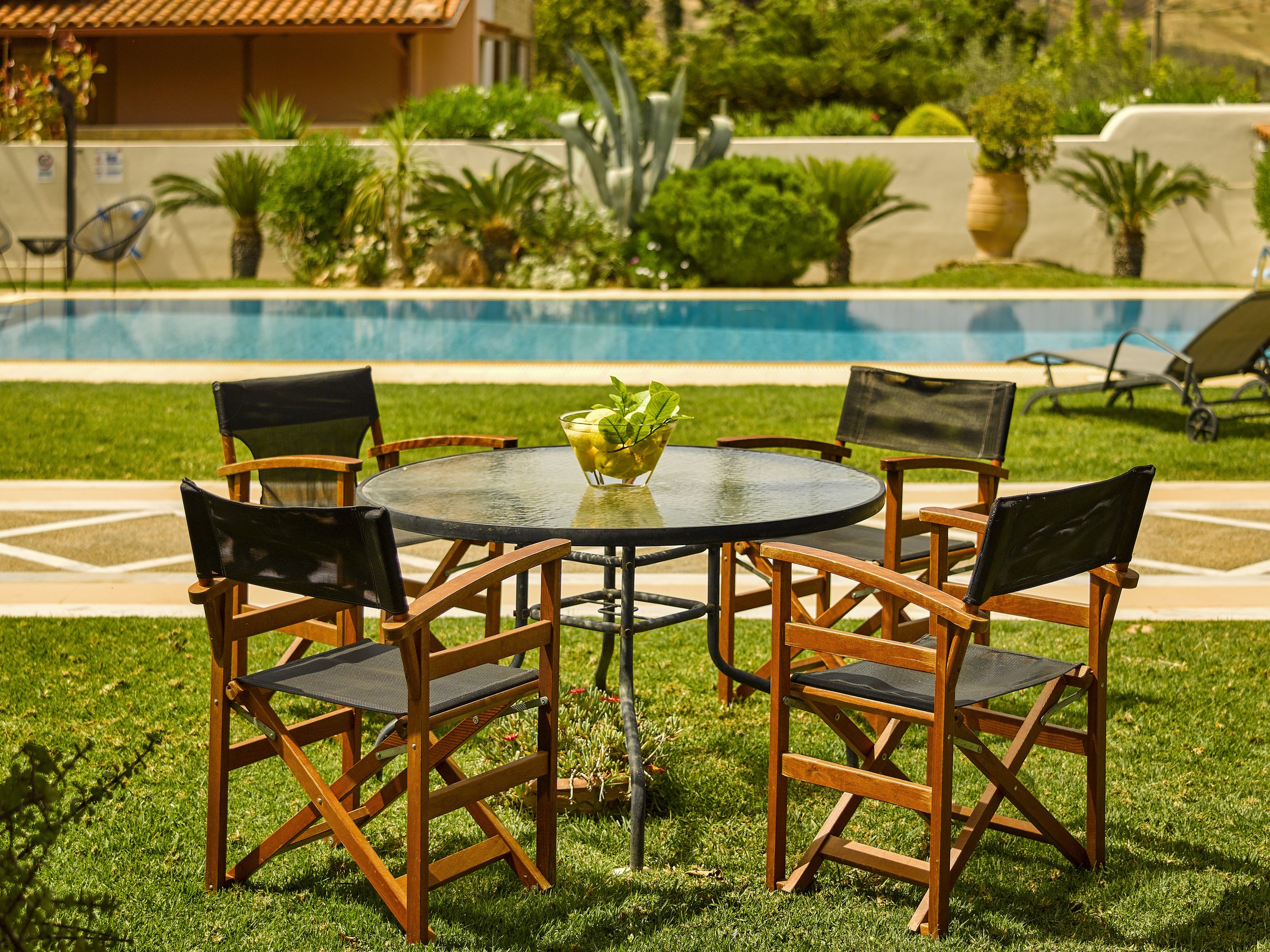 Garden lounge, Renko Royal Villa