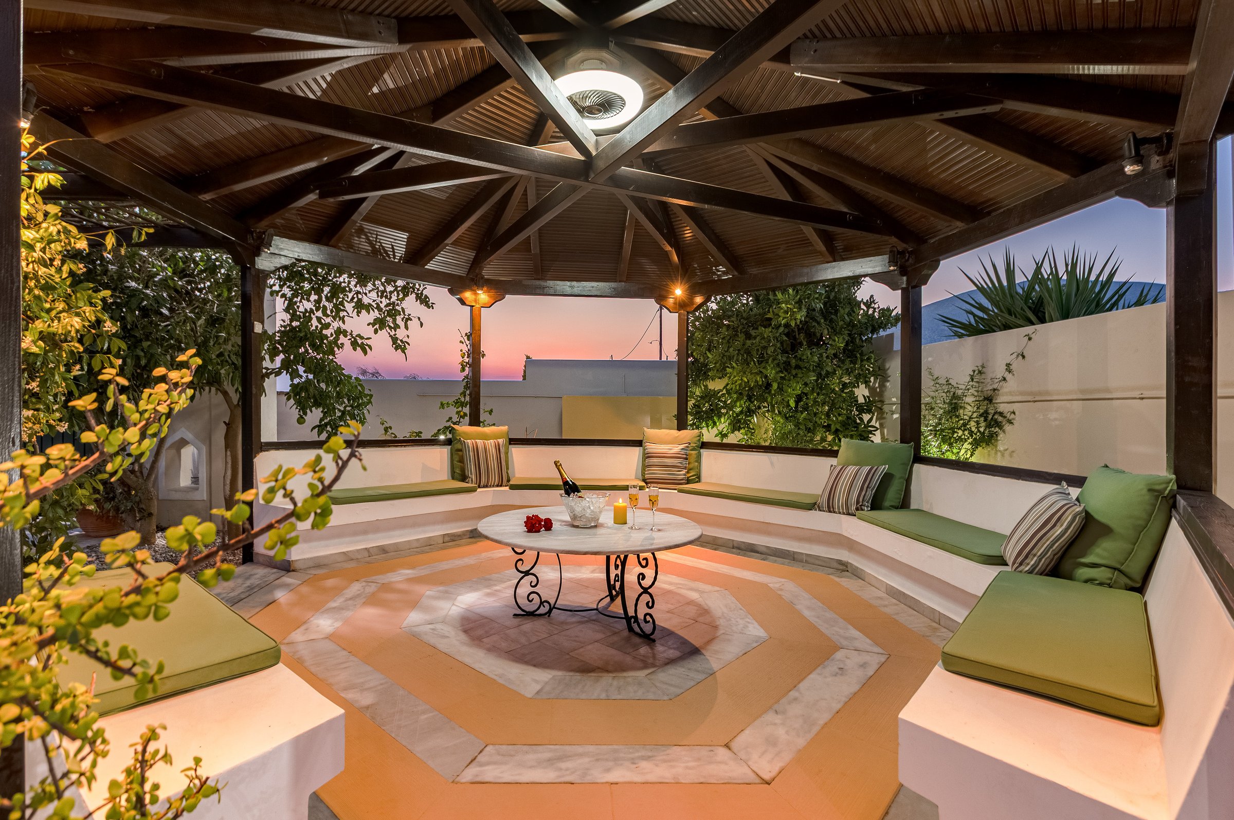 Private garden with elegant patio, Renko Royal Villa
